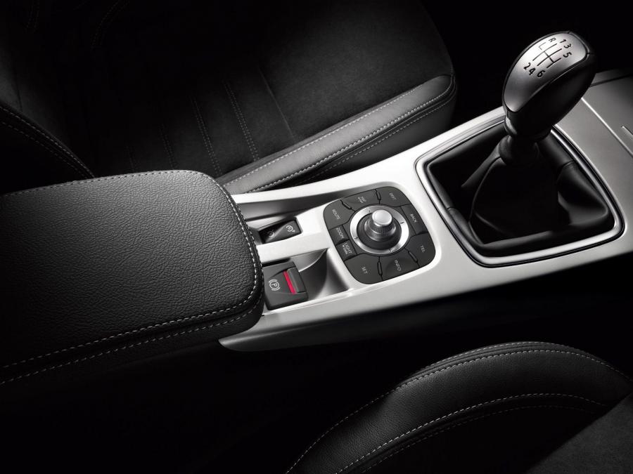  Renault Laguna III Estate 2007 года  (фото 27 из 31)